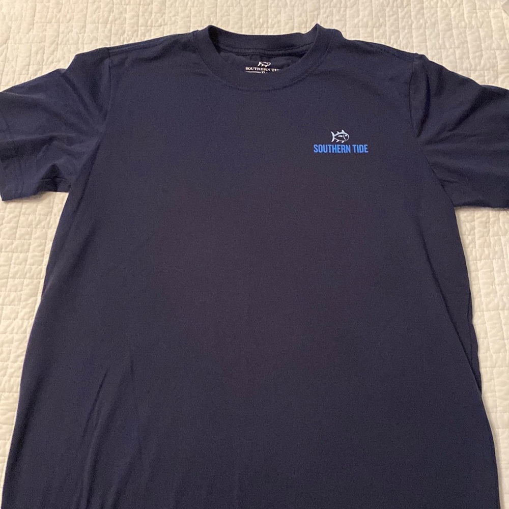 Southern Tide tee